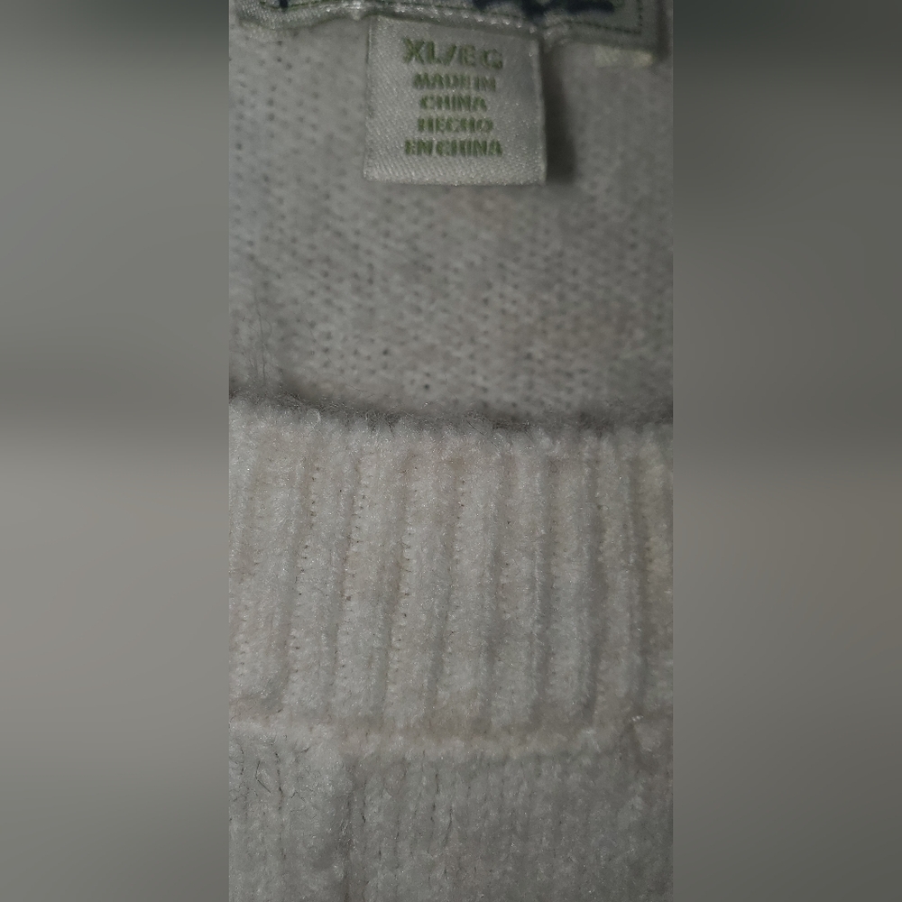 Elegant Cream Crew Neck Sweater - Picture 3 of 5